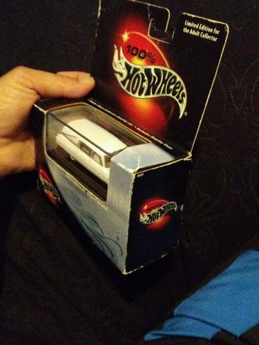 100% Hot Wheels 2000 Black Box 1963 Cadillac Fleetwood Hearse White LIMITED - Picture 7 of 7