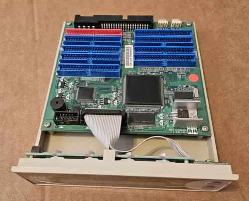 WYTRON DVD-399 1-to-9 IDE CD/DVD Duplicator Controller