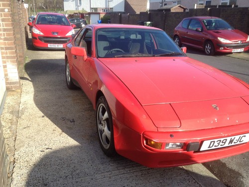 1986 PORSCHE 944 RED no swap?