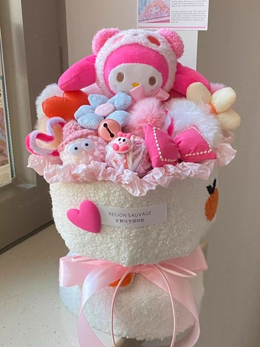 KT cat Melody * Plush Doll Flower Bouquet Birthday Gift Doll - Picture 15 of 18