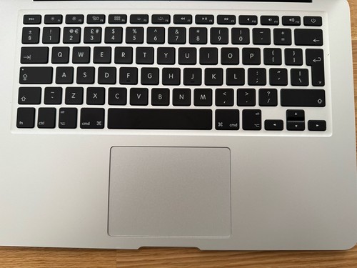 Apple MacBook Air 13 cali A1466 (2017) - i5, 8 GB RAM, 128GB SSD - Zdjęcie 5 z 8