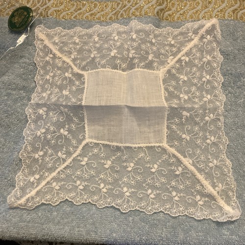 Vintage Lot of 4 Irish Linen Lace Handkerchief Wedding Hankie Hanky Tatted Edge - Picture 6 of 6