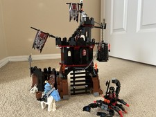 LEGO Knights Kingdom II: Scorpion Prison Cave...