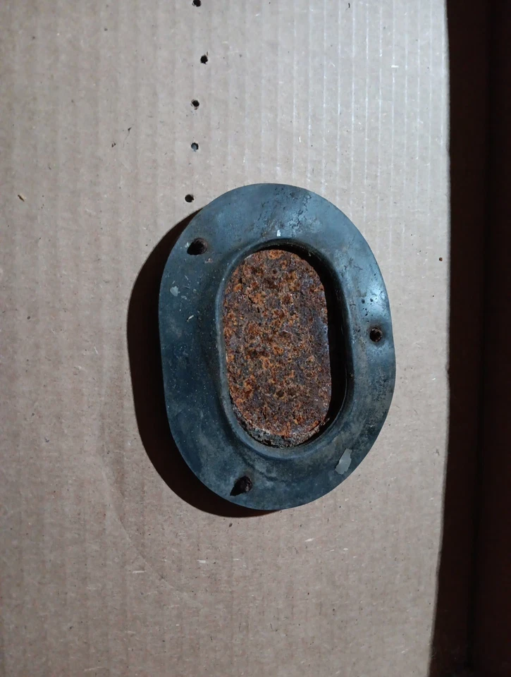 Placa de cubierta de verificación de fluido de transmisión. Pontiac Tempest Lemans 1962. OEM Foto 2 de 3