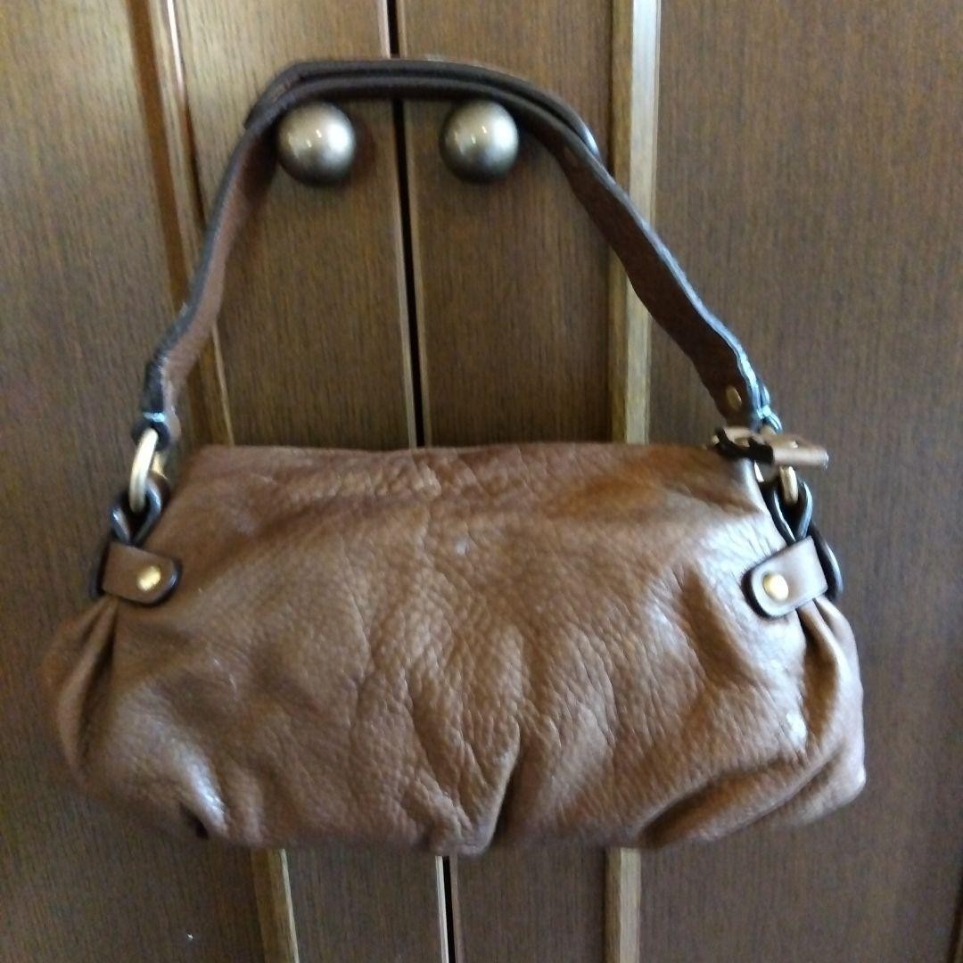 Foto 7 di 10