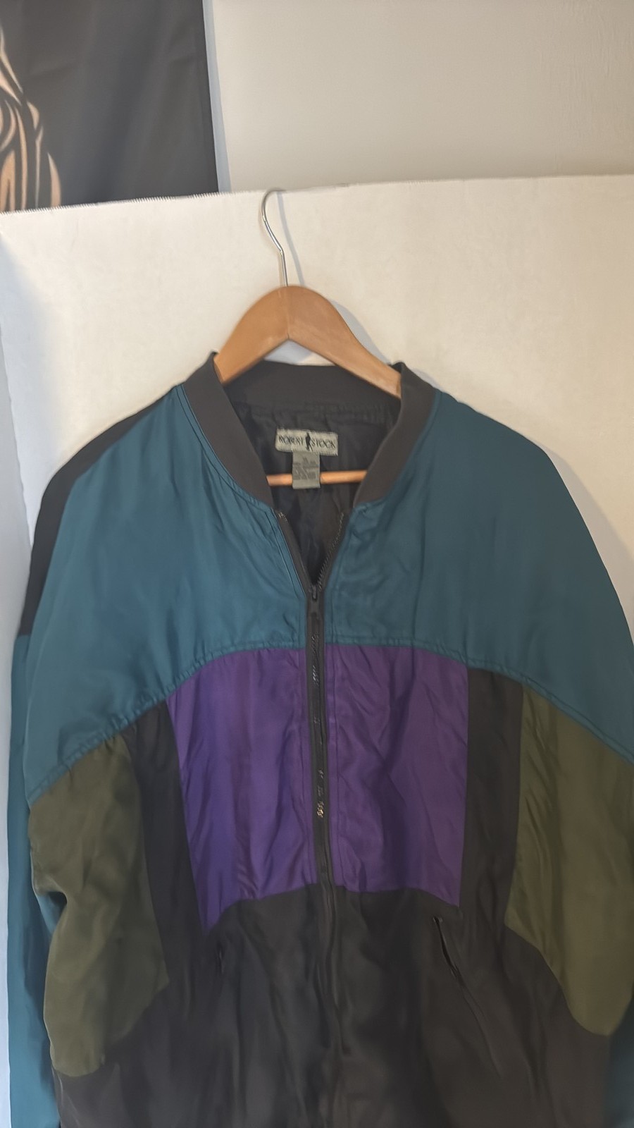 Picture 1 of 4