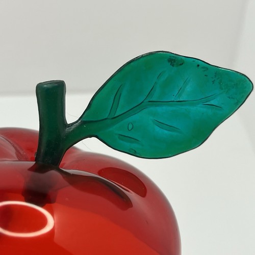 Vintage Plastic Red Apple Shaped Container With Green Leaf And Stem - Afbeelding 8 van 9