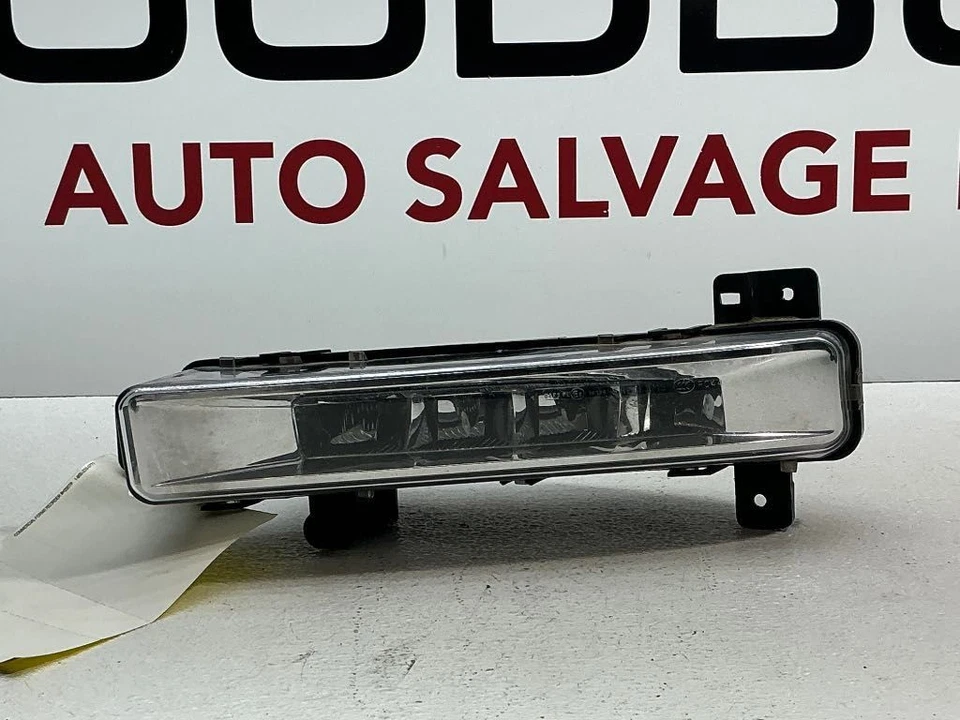 2017-2018-2019 BMW 530i Driver Left Corner/Park Light Fog-driving 251175 - Image 2 of 4