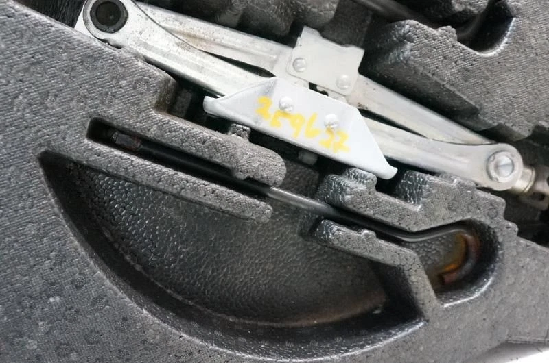 2013-2017 Honda Accord Lift Jack Tool Kit Set w/ Foam Holder 89310-SFE-003 OEM - Image 3 of 4