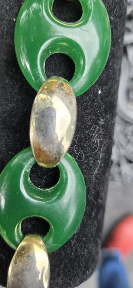 Green Acrylic Bracelet Oval Beads  Goldtone Plated  Link Clasp 8" - Image 3 of 4