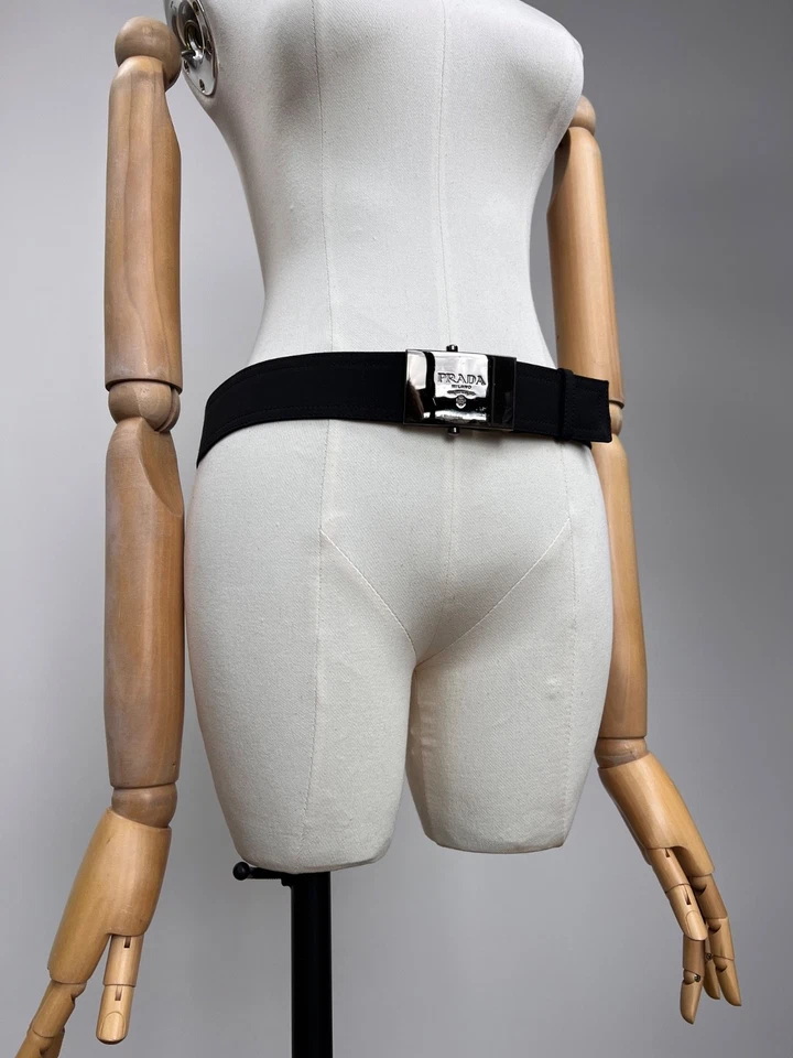 Пояс PRADA черный нейлон серебристый логотип пряжка размер 36 - Изображение 2 из 4