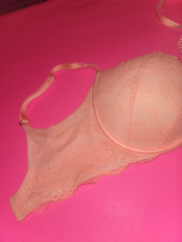 Victoria's Secret Lace Plunge Padded Push-Up Underwired Tagless Bra Size 32DD - Picture 6 of 11