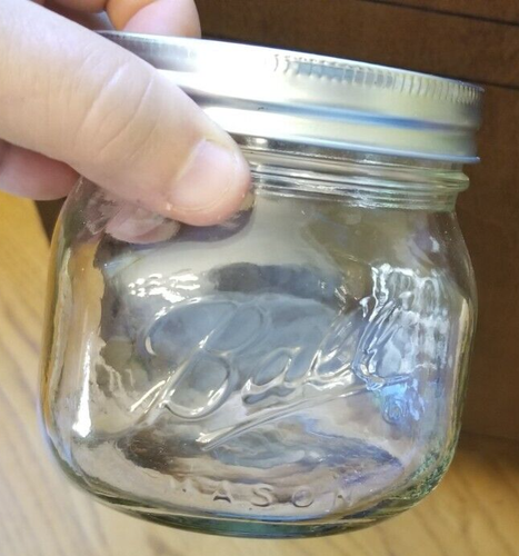 4 BALL WIDEMOUTH CLEAR MASON JARS~(2) 1 PINT~1 SQUARE MASON PINT~1984 1 QT 320Z - Picture 19 of 22