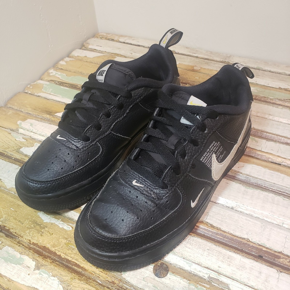 nike air force 1 lv8 utility gs overbranding