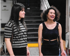 * ABBI JACOBSON * signed 8x10 photo * BROAD CITY * 1 * ABBI JACOBSON * signed 8x10 photo * BROAD CITY * 1