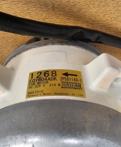 Daikin 5024860 Condenser Fan Motor EPRA18DAV3 EQYW04ADK - Picture 4 of 4