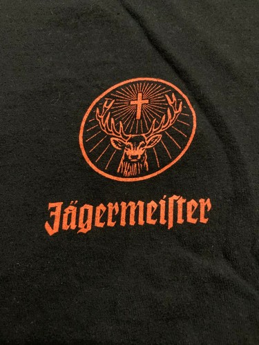 Camiseta Jagermeister L Grande Negra ¿Cuál es tu historia? Envío gratis - Imagen 3 de 4