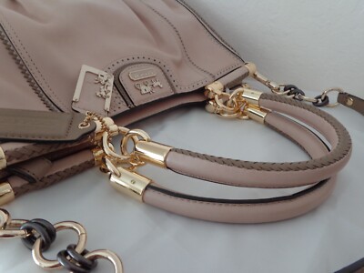 Coach NWT 23745 Madison Pinnacle Zig-Zag Perforated Carrie Coach NWT 23745 Madison Pinnacle Zig-Zag Perforated Carrie