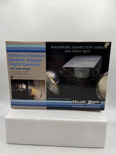 Heath Zenith SL-5320-A Outdoor/Indoor Motion Sensor Light Control W/ Lamp Module - Picture 2 of 8