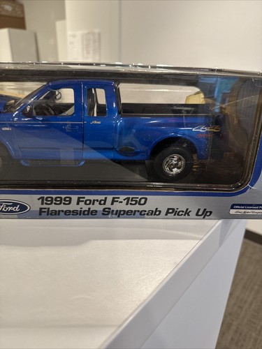 1:18 Scale Welly 1999 Ford F-150 Lariat Flareside 4X4 Pickup, Blue - Picture 5 of 13
