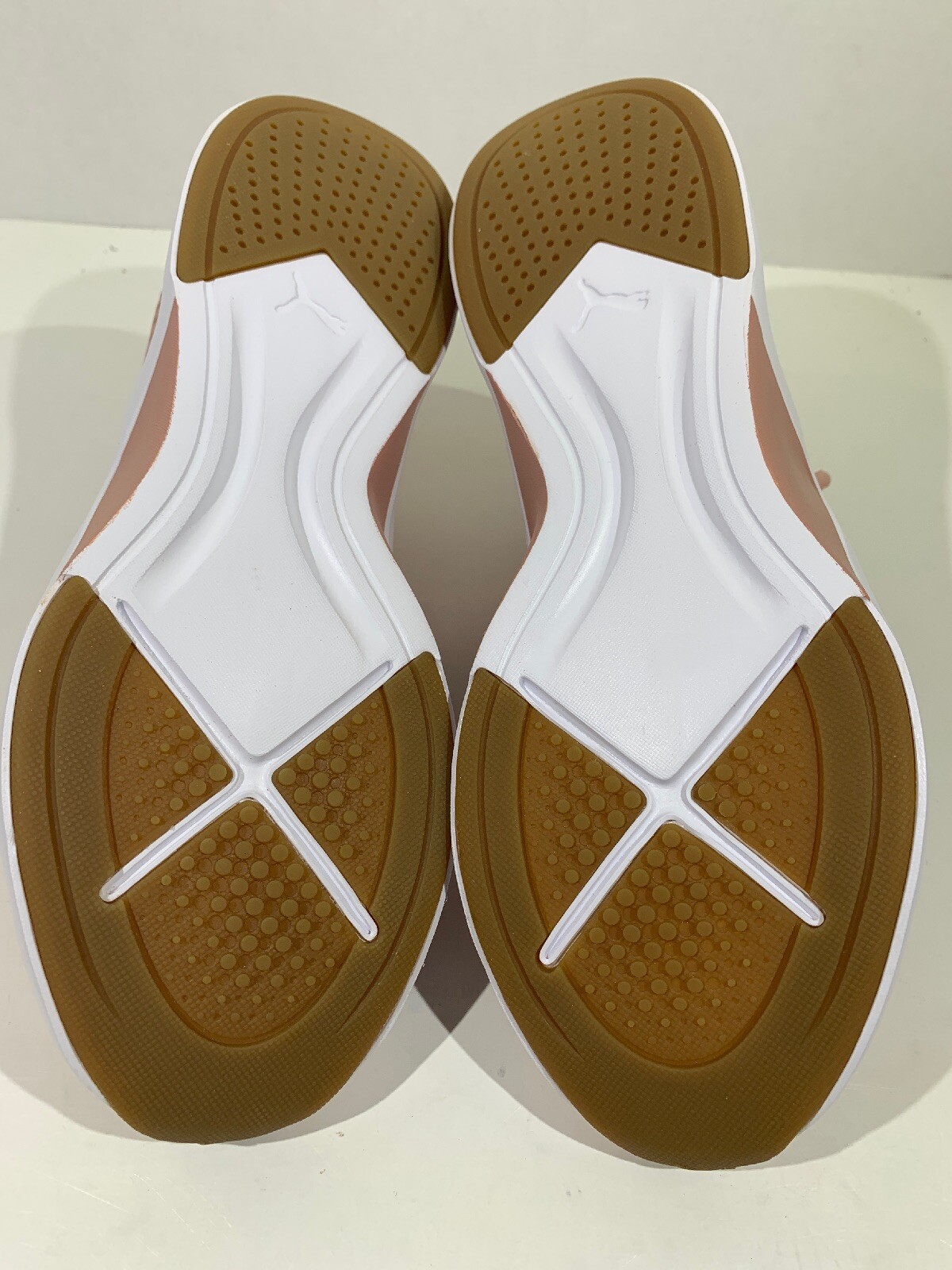 Puma Incite FS Womens Sz 6.5 6.5 6.5 Peach White Athletic Sneakers Fashion shoes F7-27 69028f Puma Incite FS Womens Sz 6.5 6.5 6.5 Peach White Athletic Sneakers Fashion shoes F7-27 69028f
