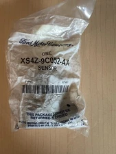 FORD OEM Fuel Tank Pressure Sensor XS4Z-9C052-AA (New in pkg)