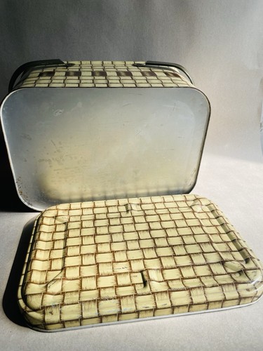 Vintage Wicker Painted Picnic Tin Basket 1950’s Mid-Century - VGC - Picture 6 of 8