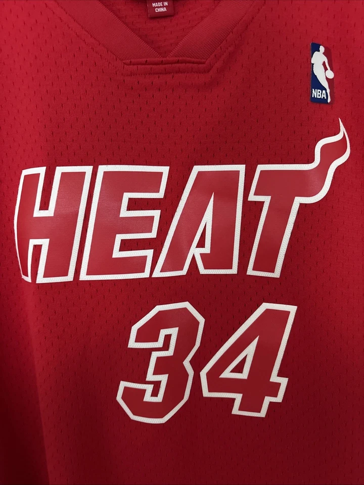 Camiseta Swingman Miami Heat Ray Allen Mitchell & Ness Roja Día de Navidad 2012 NBA Foto 3 de 4