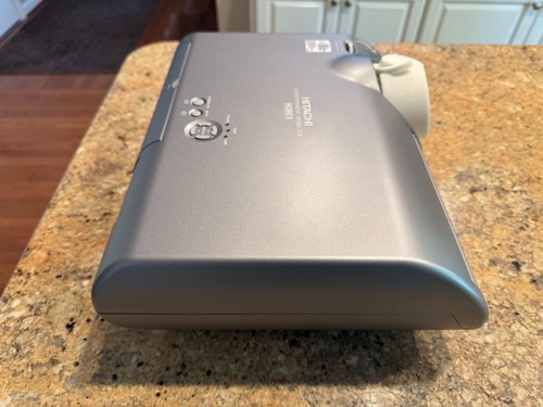 Hitachi Entertainment Projektor HOME-1 - Bild 10 von 11