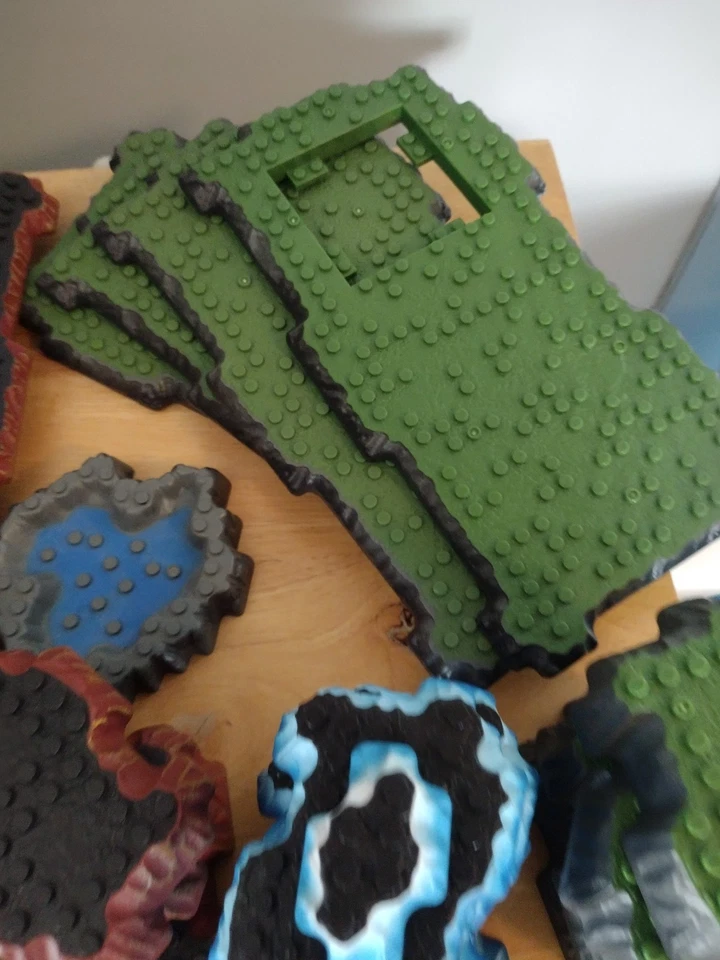 Mega Bloks Base Plates Terrain LOT - MISC Dragons Castle Grass & Grey Brown Edge - Image 3 of 4