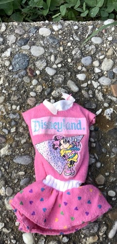 Lote De Ropa Y Accesorios Barbie Mattel Disney De Colección Años 80 Mickey Ears Disneyland - Imagen 19 de 20