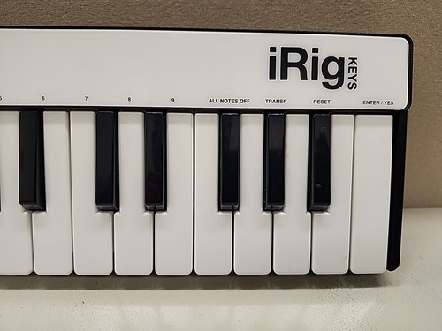 IK Multimedia N12553 iRig Keys 37-Key Mobile MIDI Keyboard Controller - Picture 5 of 12