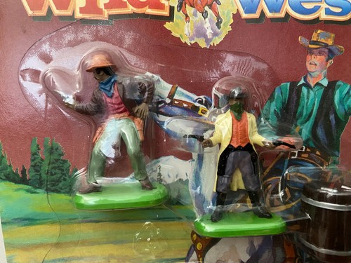 NUEVO De colección Gran Bretaña Salvaje Oeste #7419 Bandidos Armados Fogata Barril Fuerte Caja de Herramientas - Imagen 2 de 6