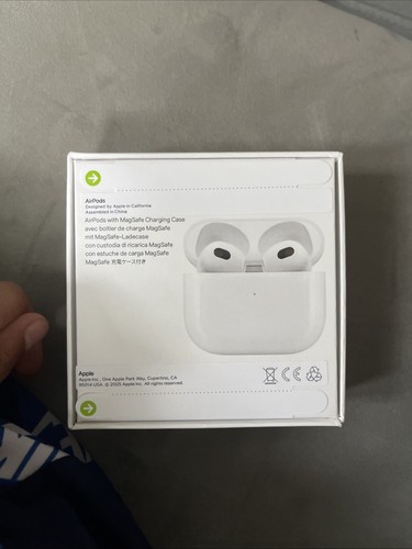 Etui ładujące Airpods 3. generacji MagSafe - Zdjęcie 3 z 4