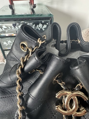 CHANEL CC Drawstring Closure Bucket Bag Black Leather - Picture 11 of 24