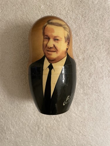 Vintage Russian President Soviet Leaders Nesting Dolls Set of 5 - Picture 7 of 14
