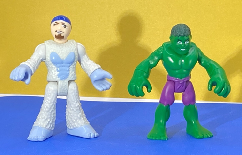2 Stück Imaginext Incredible Hulk und Yeti Hasbro Marvel Hero Squad 2010 - Bild 1 von 5