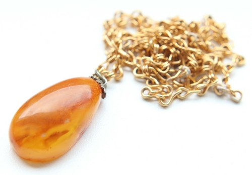 Vintage Amber Baltic Pendant On Chain 5.2 gram 波羅的海琥珀  - Picture 1 of 5