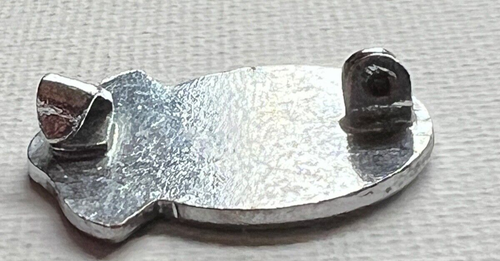 VINTAGE ISLE OF MAN T.T. PIN BADGE - MISSING PIN - Picture 2 of 4