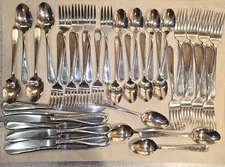 40 PIECE SET ONEIDA FLIGHT RELIANCE STAINLESS GLOSSY FLATWARE - 8 PLACE SETTINGS