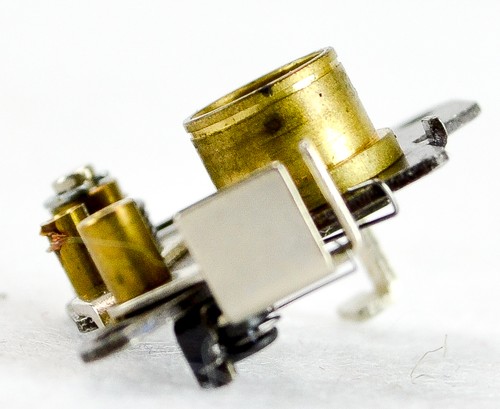 Minolta Hi-Matic F Vintage Part Replacement Frame Counter Lever Inside Spring   - Picture 4 of 12