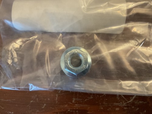 Tuerca de barra hexagonal Dolmar #923208004 - Imagen 3 de 4