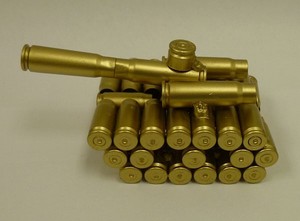 New-Tank-made-from-Bullet-Casings-Unique-Rare-Model-Paperweight-Bullet-Tank-2