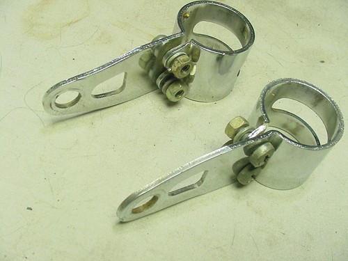 SOPORTES DE MONTAJE DE FAROS PERSONALIZADOS TRIUMPH BSA NORTON HONDA PARA HORQUILLAS, DIÁMETRO 1 3/8 - Imagen 1 de 3