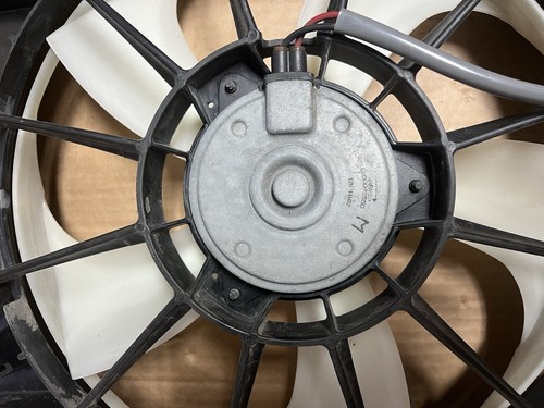 2018 Honda Ridgeline RTL Left Radiator Coolant Cooling Electric Fan Motor OEM - Picture 3 of 9
