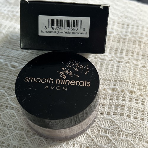 Avon ~ Smooth Minerals ~ Powder Foundation ~ Transparent Glow 0.12 Oz. - Picture 3 of 4