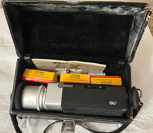 Vintage Nikon 8X Super Zoom Movie Camera, w/ Case & Manual Tested without Film - Picture 11 of 11