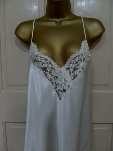 VINTAGE HÜBSCHER LANGER SLIP ST MICHAEL CREMEFARBENER FLÜSSIGSATIN GRÖSSE 14 - Bild 2 von 7