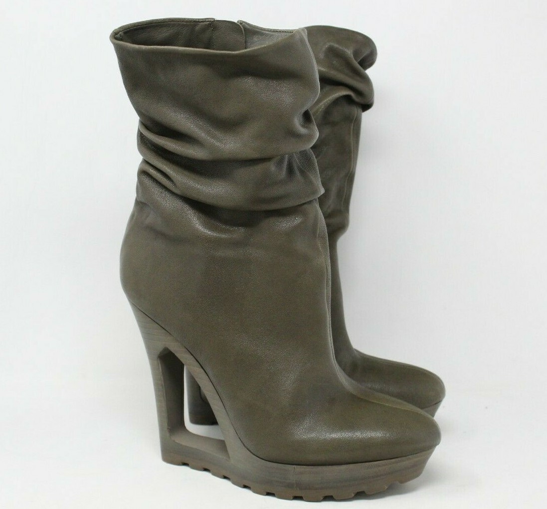 Bcbgmaxazria pelle Slouch Tagliato con Zeppa Babuccia in verde Misura 8 Nuovo Bcbgmaxazria pelle Slouch Tagliato con Zeppa Babuccia in verde Misura 8 Nuovo