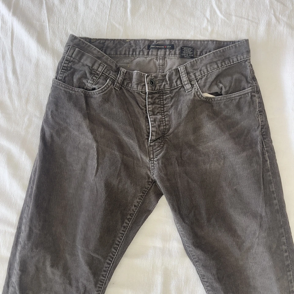 Pantalones John Varvatos EE. UU. Botón Mosca Gris Pana Envejecido Hombres Talla W-33 L-31. Foto 3 de 4